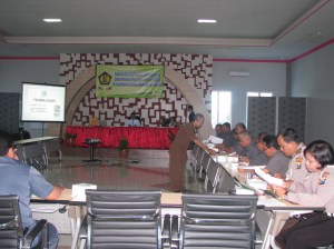 Copy of IMG_2444 Peserta menyimak materi